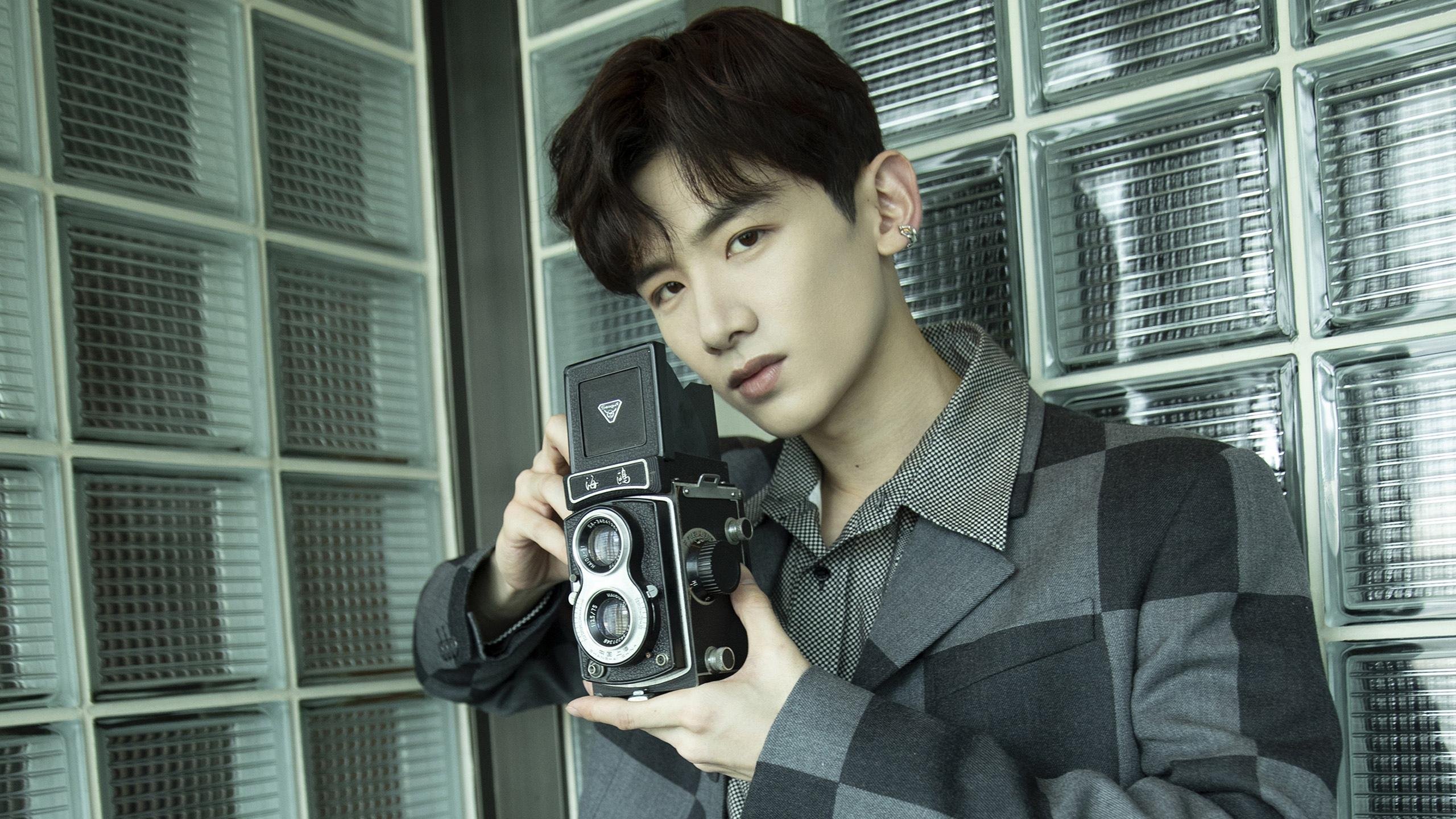 AYX体育-埃弗顿后腰防守强度提升限制穿插跑动，埃弗顿的球衣