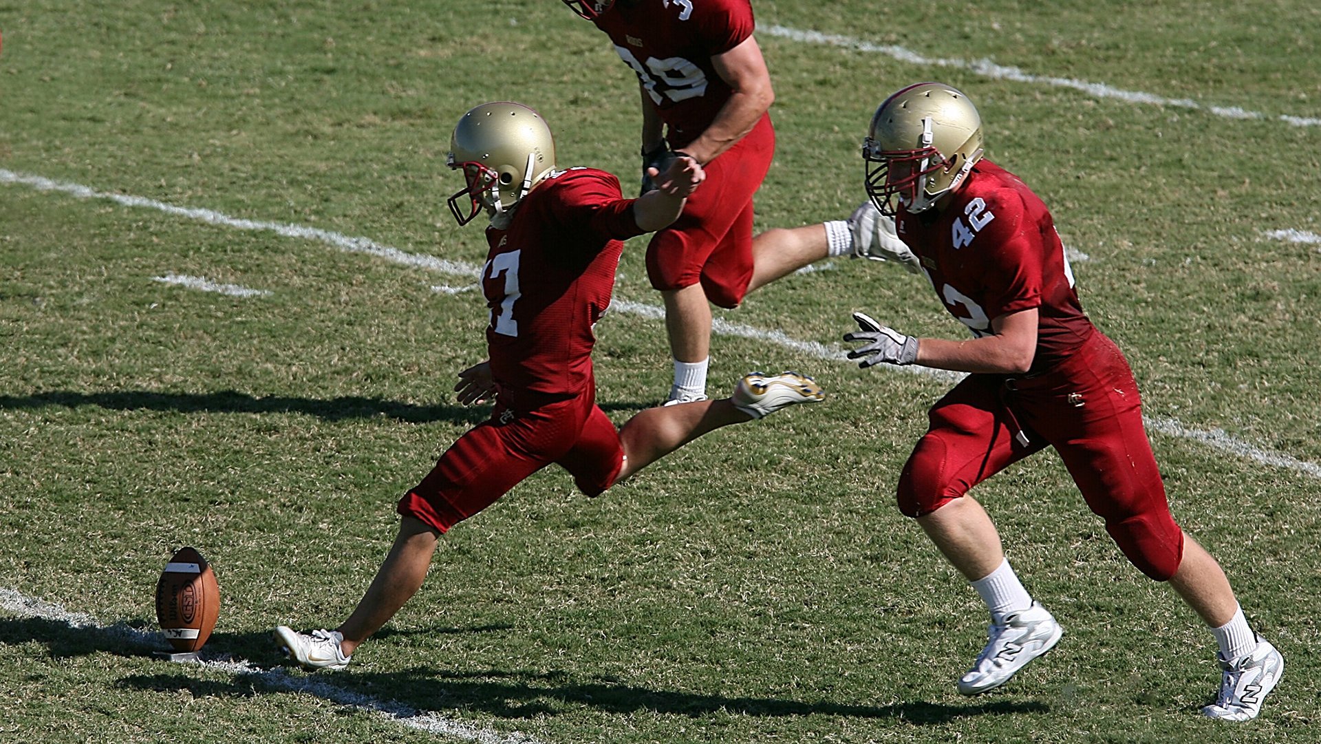 印度尼西亚骑手Nurstdinov Zayan Fatih在“Pink Polo”赛事中未获奖项，但展现出顽强拼搏精神。