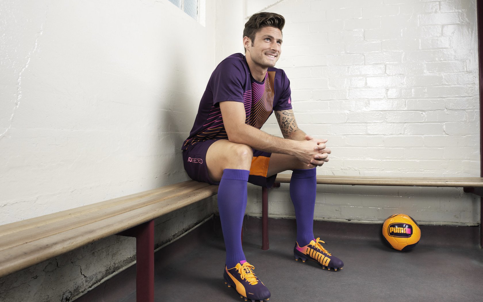 沙漠奇观：中东赛道的独特魅力，中东沙漠怎么形成的