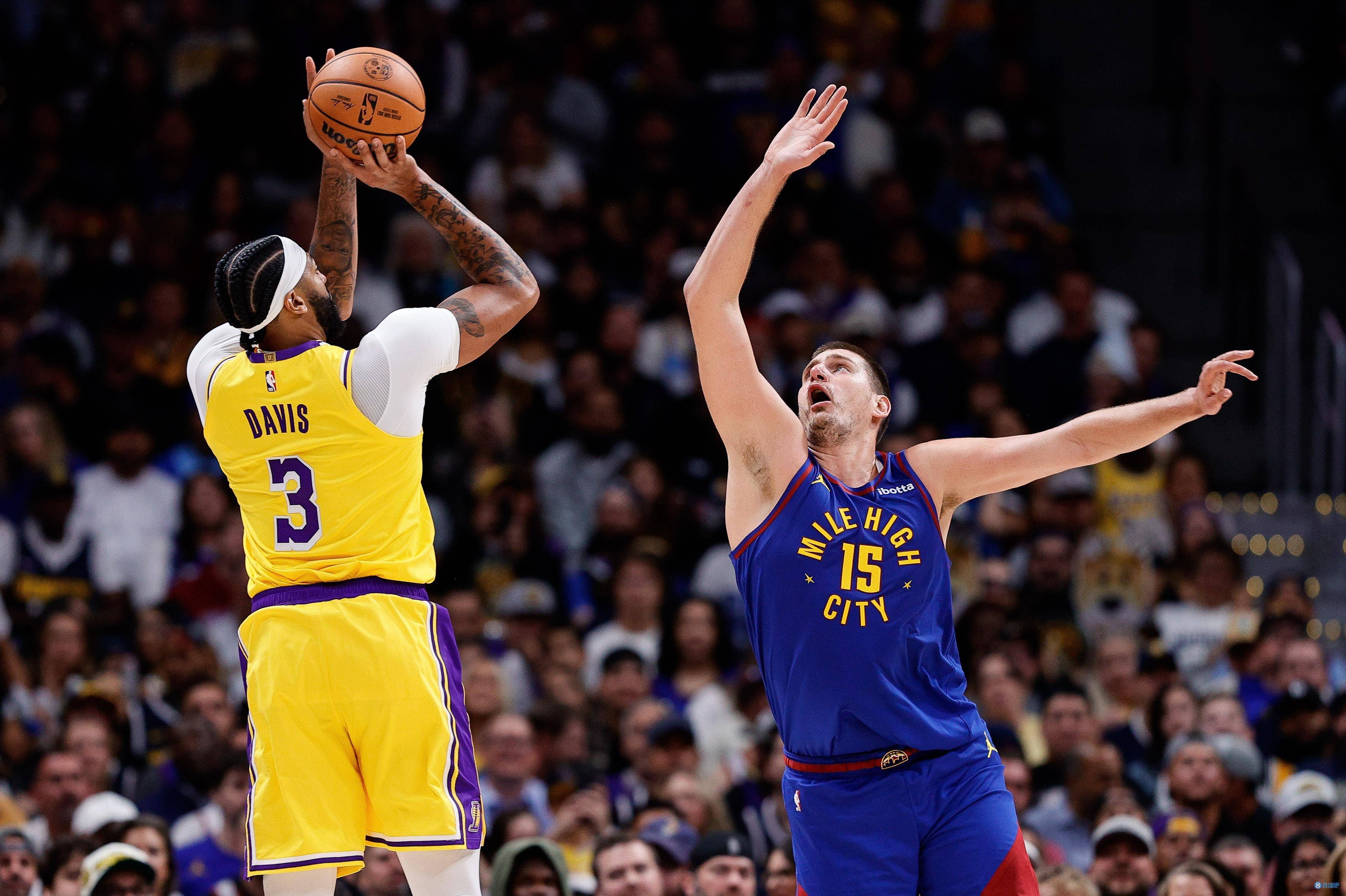 关于爱游戏:NBA赛季揭幕战：湖人与勇士的巅峰对决的信息